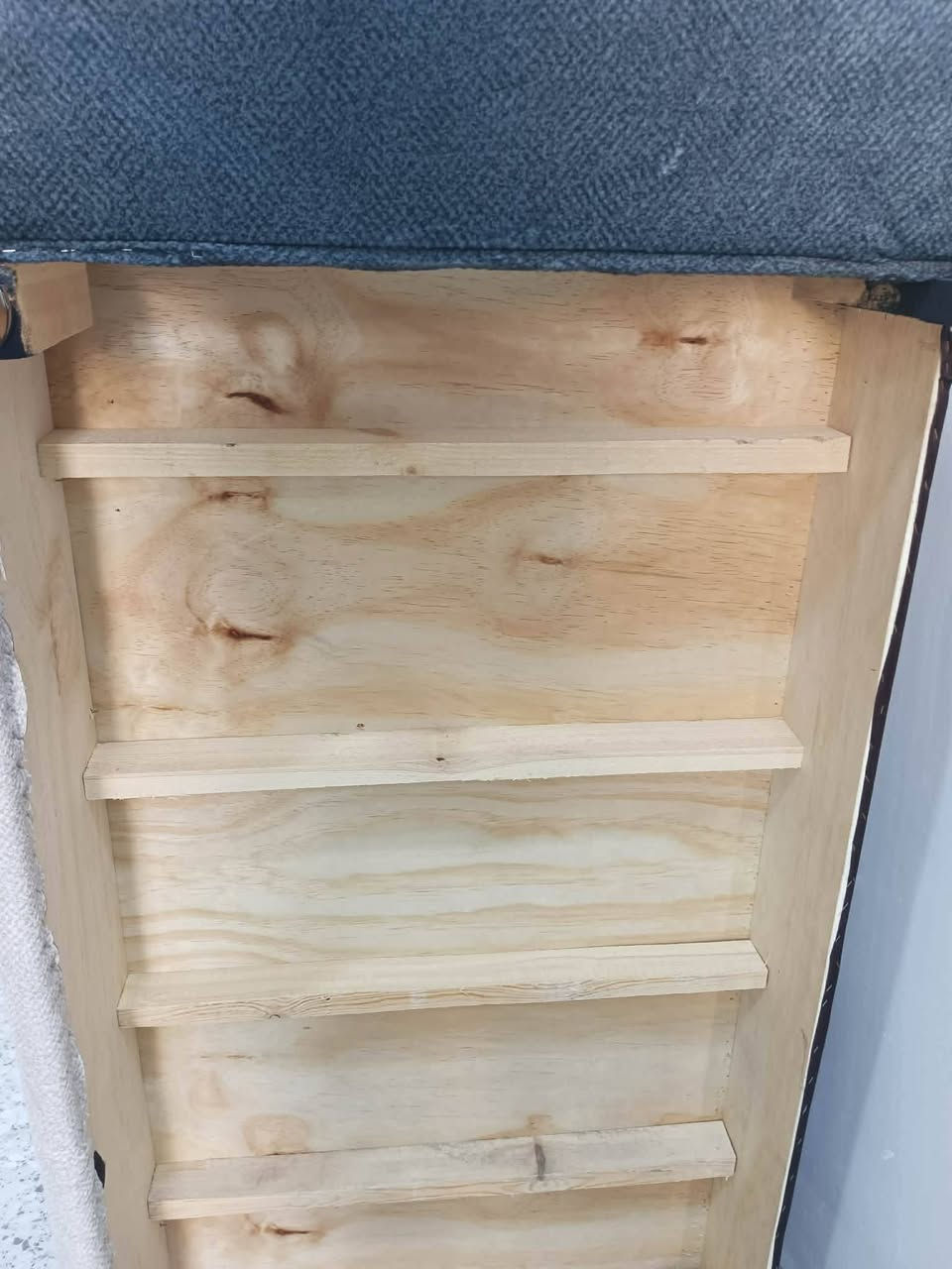 تم وصول ديوان الموصل الجديد تصميم فاخر بطراز نورس خليجي الأنيق قماش كتان خشب جام  أسود
سفنج إكسترا ضغط عالي – 10 سم ✅
متوفر بألوان متعددة تناسب جميع الأذواق 💯
متوفر لدى مجمع السيد عمار للأثاث 
ألعنوان تكريت مجاور المحكمة القديمة وكاتب عدل 👉
لاستفسار ***********📲
