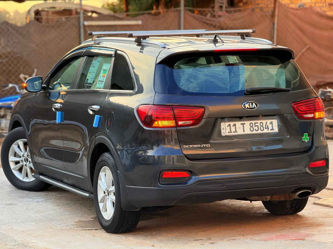 السلام عليكم للبيع كيا سورنتو 2019 فول مكينه 6 سلندر 6V وكير جدد 7 راكب غرفه جديده حداديه جديده تخم تاير جديد تبريد قطعتين ثلج لايت زينون رقم بغداد انگليزي سنويه لـ 30 (بسمي) السياره بيها صبغ عام شواصي ولغود وبچم وجنطه مكفولات اثر جراد السياره جديده كلش السعر 149 بيها مجال بيع مستعجل عنوان بابل ***********
