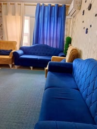 تخم ٨ مقاعد