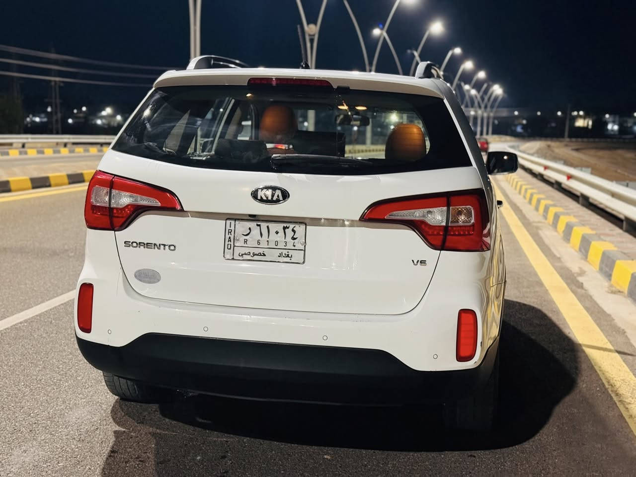 السلام عليكم
للبيع 
كيا سورنتو 2014 خليجي 
6 سلندر 
السونار مرفق بالصور 
فول مواصفات 
السعر 19 وبي مجال 
مكان الأنبار 
للاستفسار اكثر 
الاتصال على الرقم:
***********
***********
