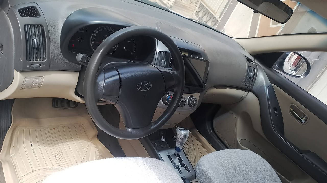 النترا موديل 2011 مكفول  محرك مامفتوحه ماشيه180 م ***********
