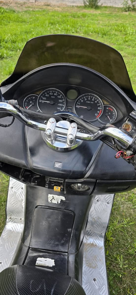 سلام عليكم. للبيع فورزه. (8.0) عميه محرك مكفول. شعندك مراوس نزل. ***********
