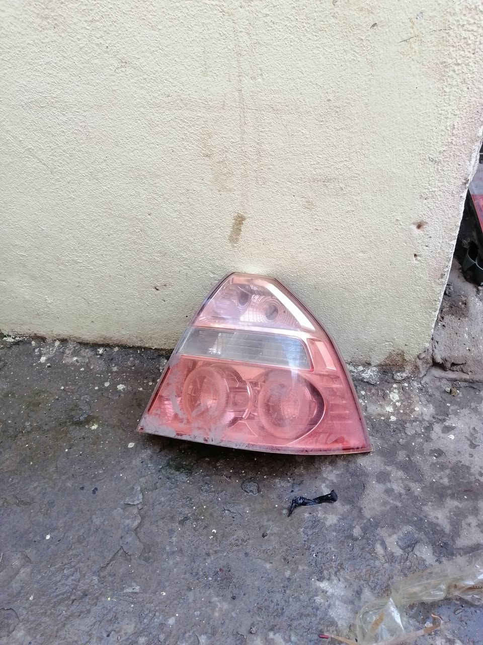 دعماية امامي خلفي وبكلايت جهة اليمين افيو نظاف  للبيع ***********
