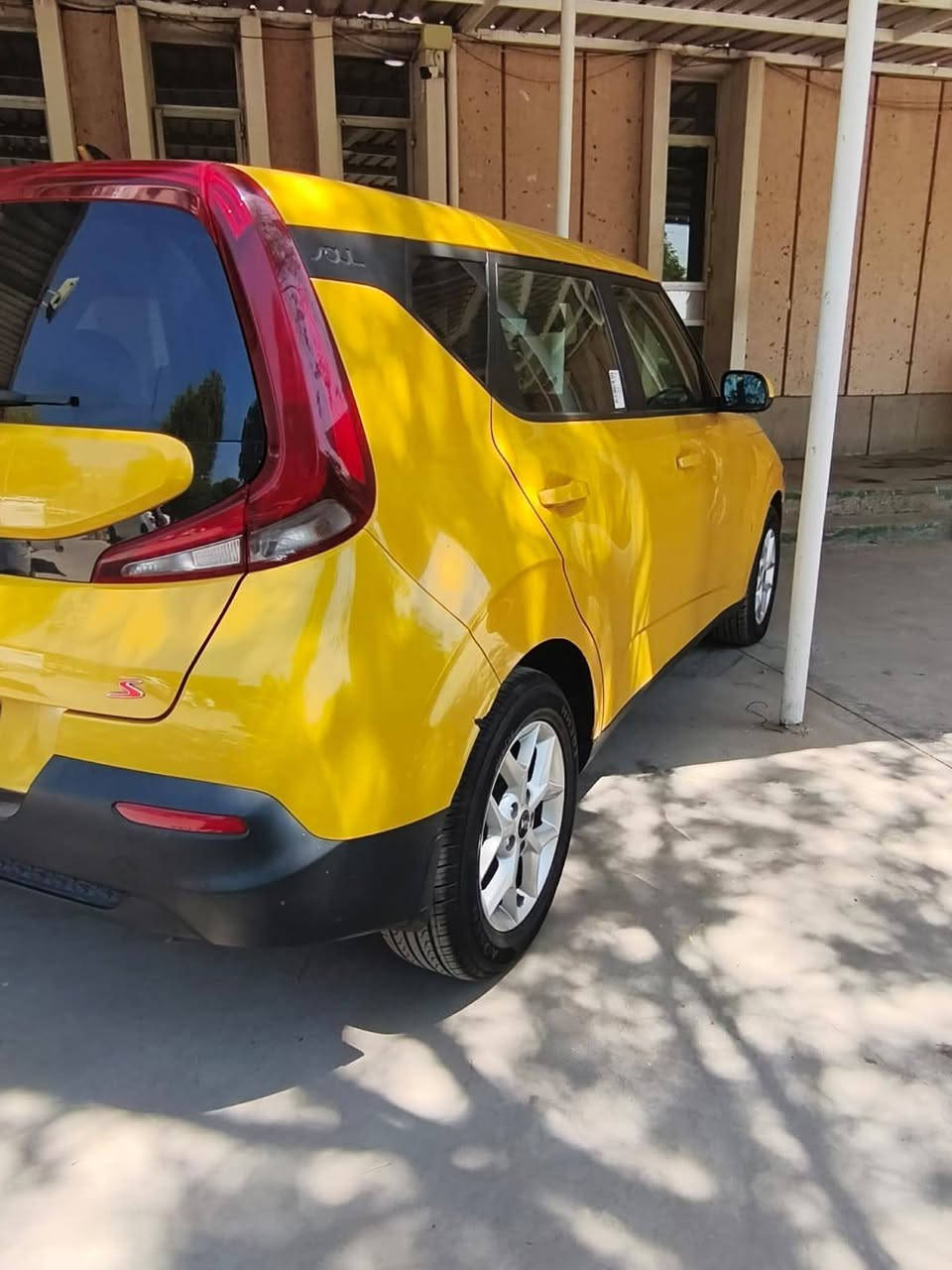 السلام عليكم
للبيع كيا صول خصوصي الون اصفر سيارة حلوة ونضيفه للستفسار التصال بل الرقم *********** والسعر 125 وبيها مجال لشراي
