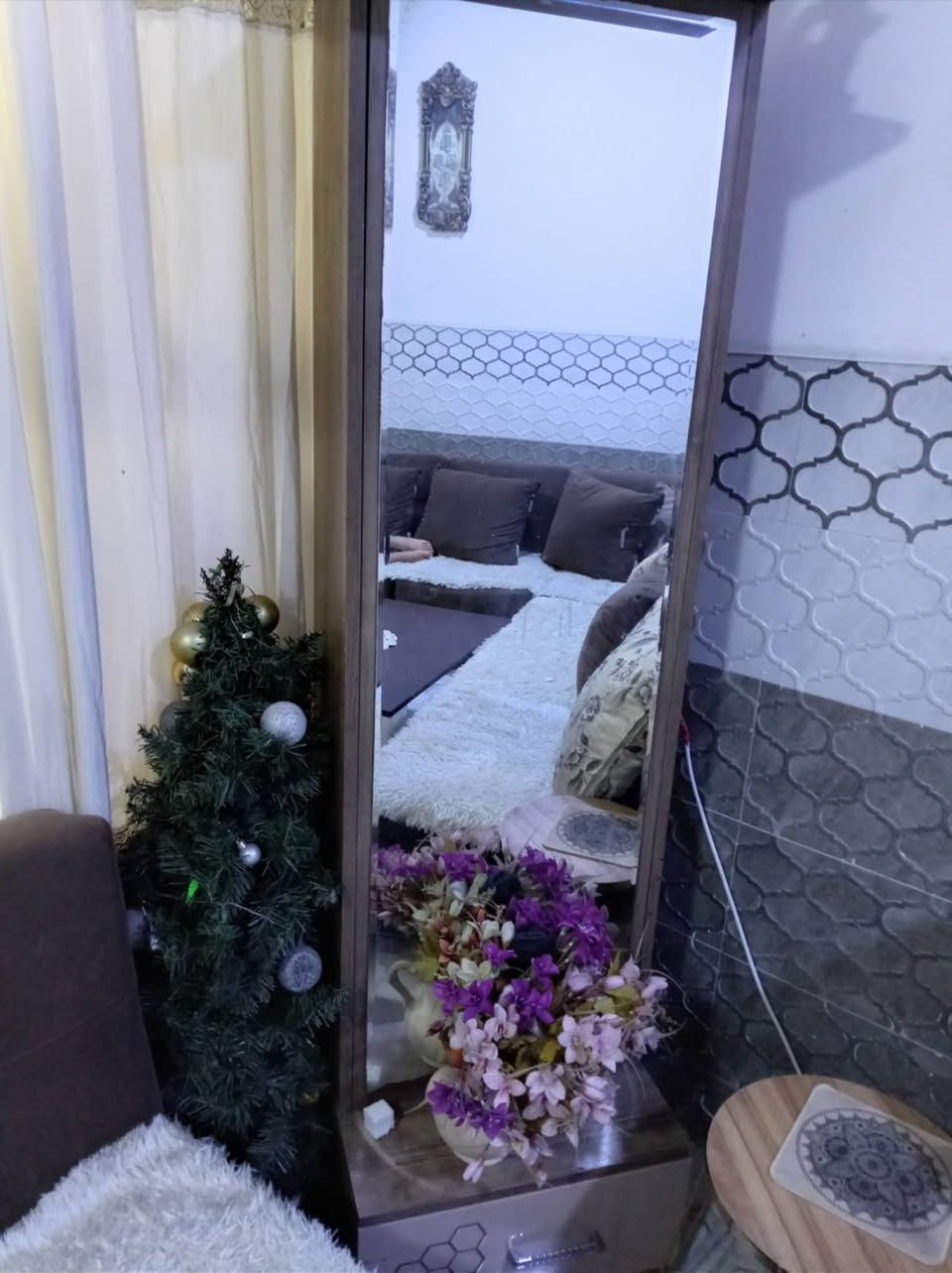 عندي غرفه تركي مستعمله نظافه 70٪ بس ينرادلها ترتيب شويه 8قطع السعر 325وبي مجال


**إذا كنت صاحب هذا الإعلان وتريد حذفه لأي سبب، رجاءا أرسل رسالة إلى الدعم الفني**