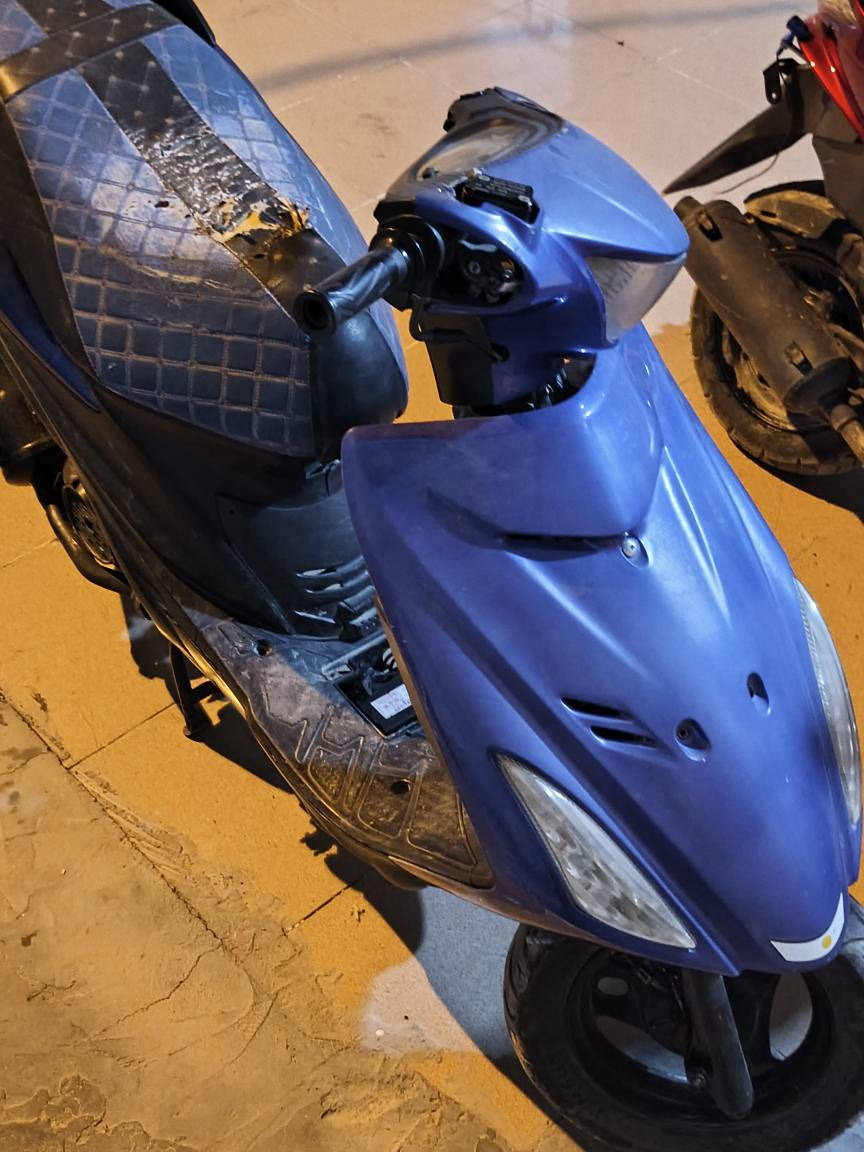 سلام عليكم 
ادرس صيني مكينه 150
السعر 185 وبيها مجال للشراي دهل اوران, واسط


**إذا كنت صاحب هذا الإعلان وتريد حذفه لأي سبب، رجاءا أرسل رسالة إلى الدعم الفني**