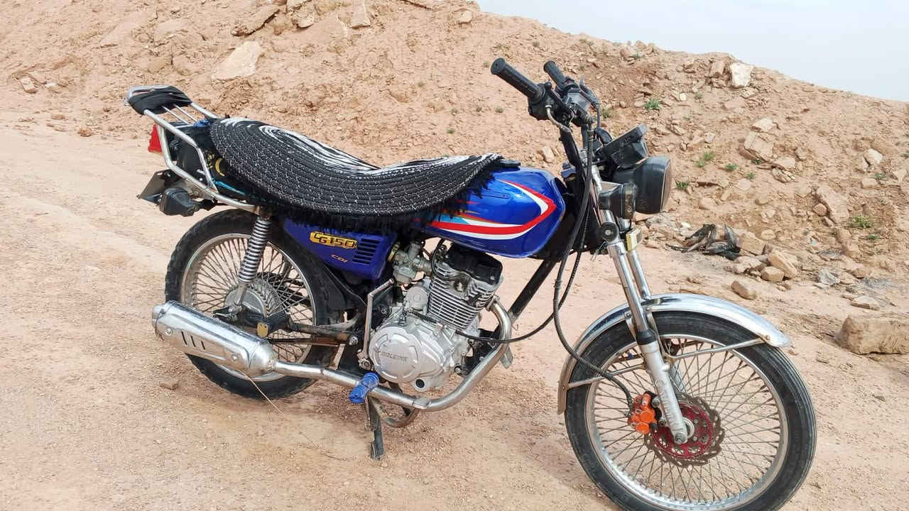 السلام عليكم دراجه للبيع او للمراوس محرك 200 موديل 24 محرك شرط اسبانه ما طاخته  اوراق كهربيات شقاله  سعر 580 وبيه مجال  مكاني بين كلار وخانقين( صالح اغا )شراي اتصل ***********  او تعال خاص
