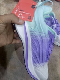 حذاء رياضي • قياس ٤٤ • ارضية بوست