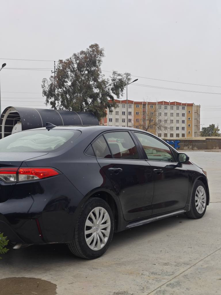 کرۆلا 2020
موسفاتی le رەنگی رەشە
شاشە و کامیراو حاسە و 
رادارو ئۆتۆ ستۆپ و خەتی جادە وتحدیدسورعو ئۆتۆ هۆڵد ..
رادارو بەردی اکزۆز و ئێرباکی بیلادیە مەزیوتە
مکینە وگێری نکراوەتوە 70 میل رۆشتوە
پارچەو نیوێکی بۆیاخە بێ ناوگرتن 
پێش و دوای نوکە دەرزی ناوگرتنی نییە کەپسە رادارو لایت و رادێتەری بیلادە...
نەرمە تەرزەیەکی هەیە دیارنیە 
سەنەوی تا 2028 بە ناو خۆمەوایە 
سعری فرۆشتنی 138 $ مجالێ کەمم
*********** شمشمل, السليمانية
