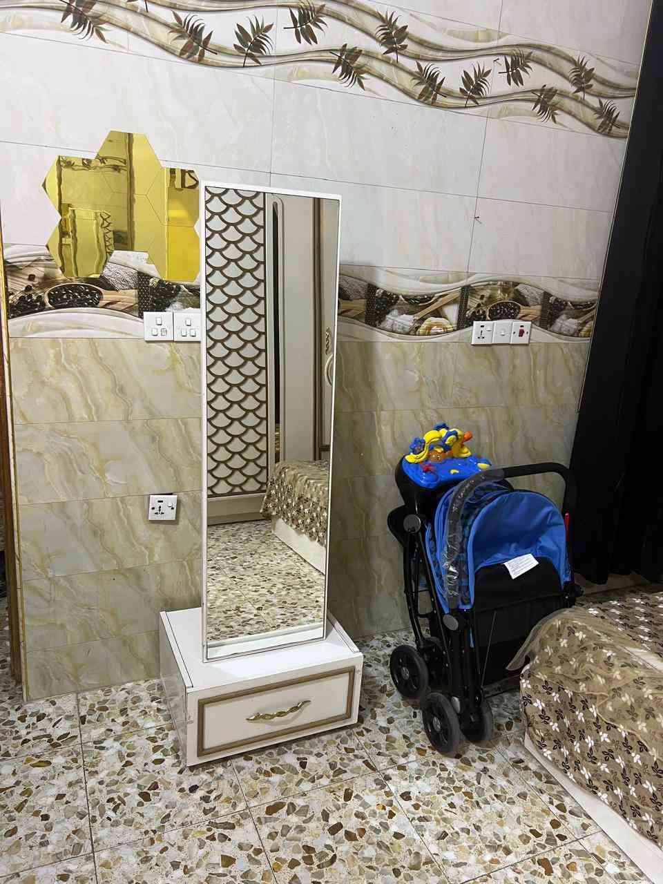 غرفه نوم تركيه درجه اولئ 9قطع سعر 850وبي مجال مكان بغداد الامين ***********
