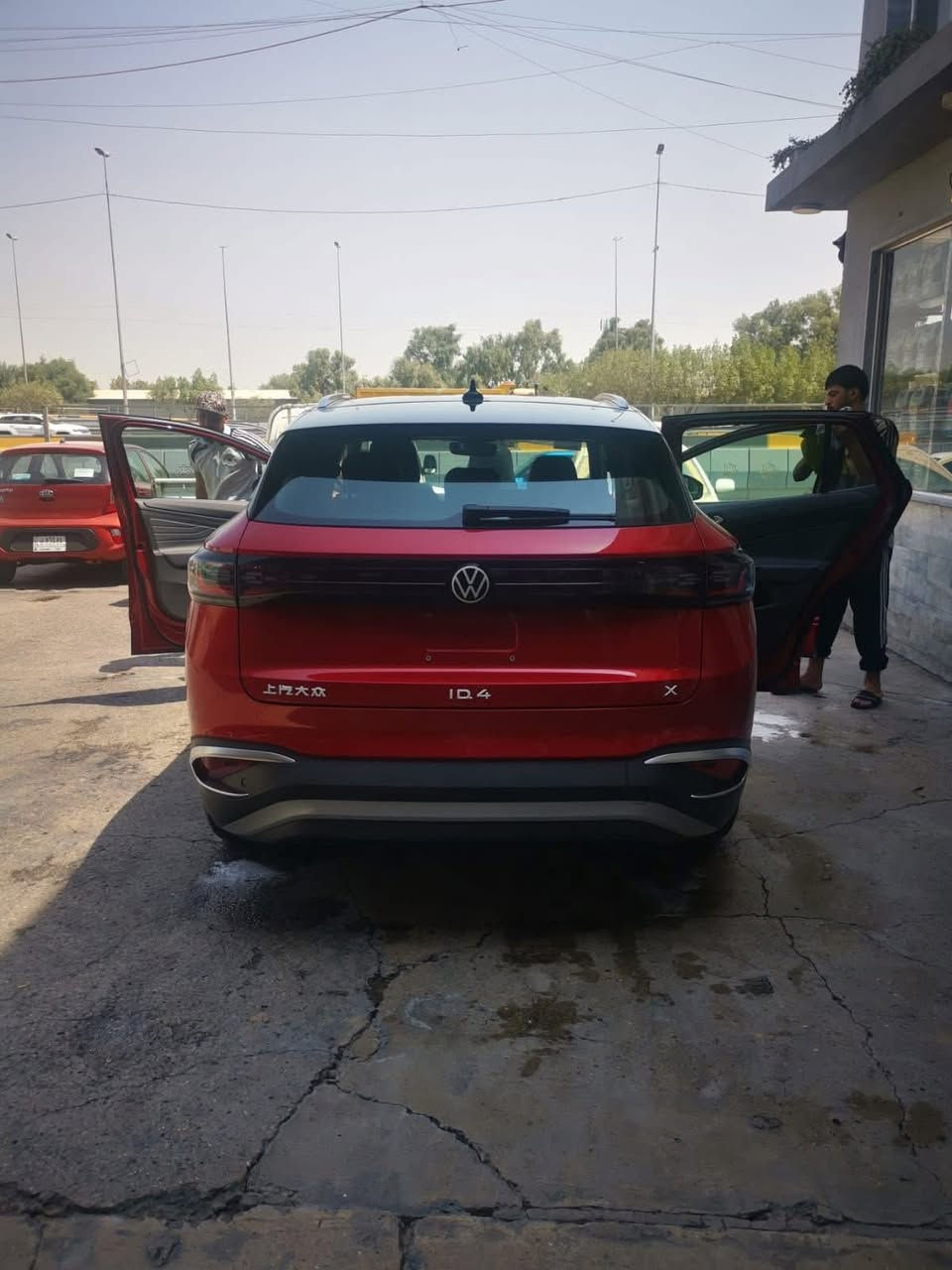 سلام عليكم
id4 فول مواصفات خليجي 

ماشيه ٣٠ الف كيلو 

السياره جديده جداً ونضيفه ومابيها نقص مغلفه بلكامل افلام حمايه ppf مع ضمان خمس سنوات 

مرقمه بغداد وجاهزه كل نقص مابيها

26,500$ سعر السياره 

 ***********

Ahmed Al-rubaie
