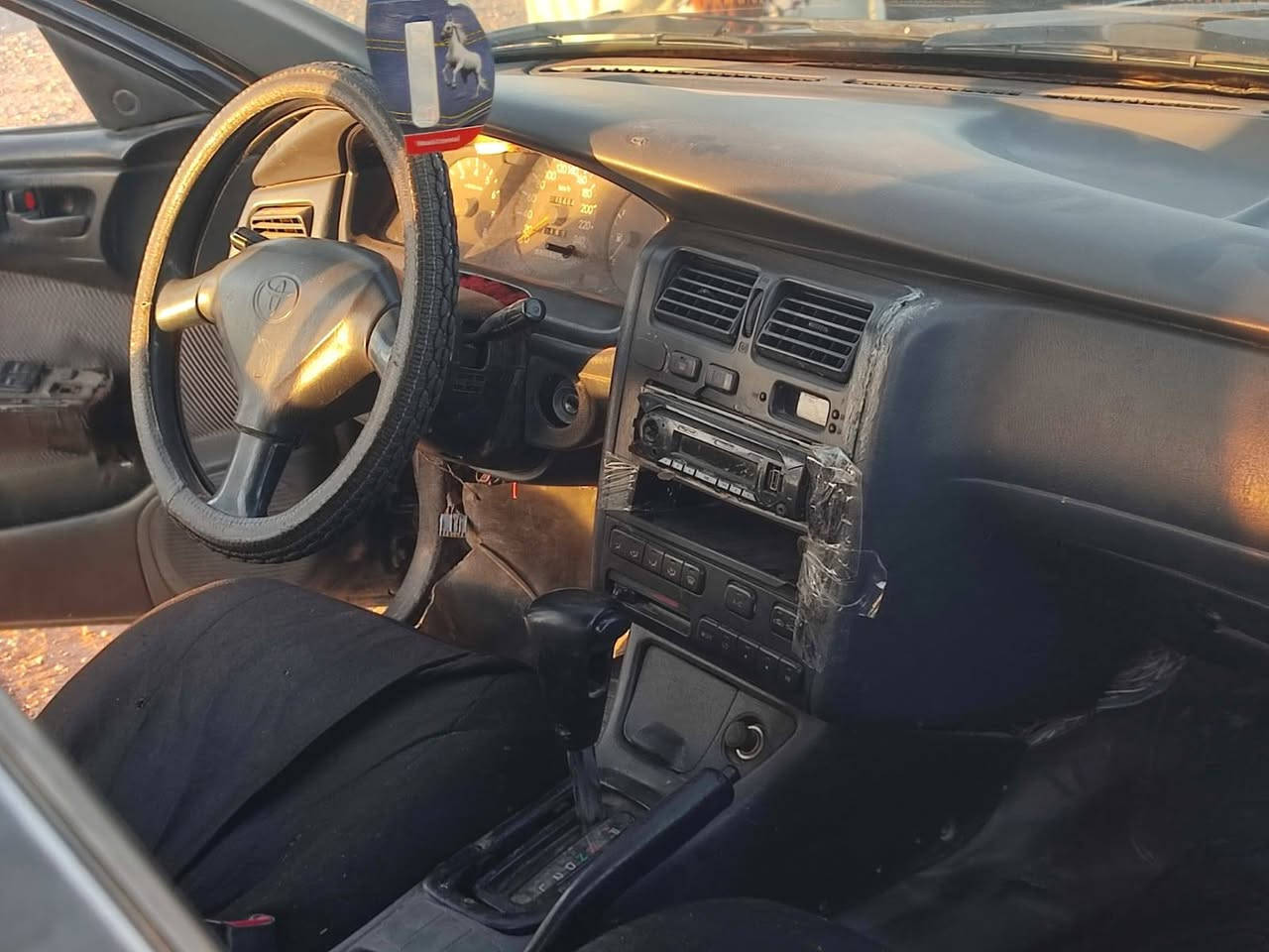 فرخ بطه منفصل ٩٢ شرط التحويل صبغ جماليه بدون ضرر نهائيا تبريد شغال بس الكمريسر عطل مكان السياره ناحيه زمار السعر ٢٠ قفل ،***********
