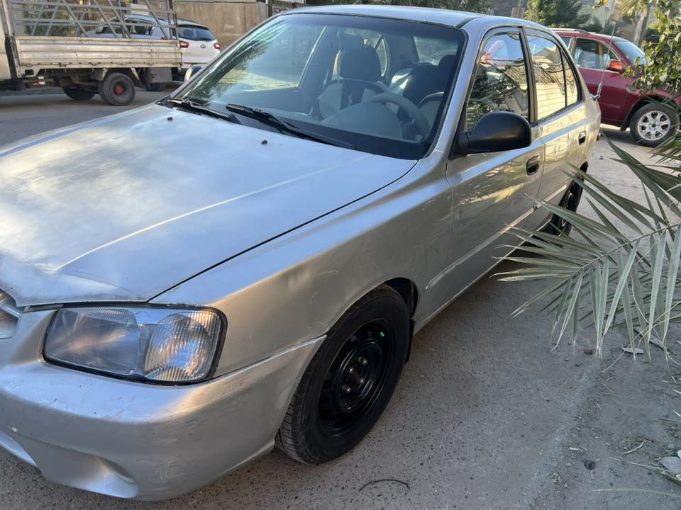 السلام عليكم اكسنت موديل ٢٠٠١ للبيع اوامراوس السياره جاهزه كيرومكينه مكفولات صدر حلو السياره جاهزه السعر ٤٨ وبيها مجال مكان بغداد الحريه للاتصال ***********
