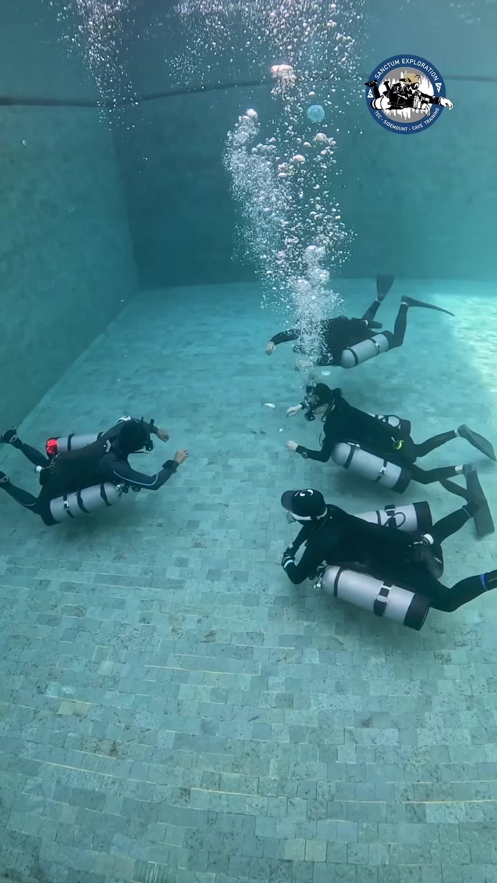 ⚡ اكتشف عالم الأعماق الساحر مع أفضل خبراء الغوص في العراق! 🌊
هل حلمت يومًا باستكشاف عالم ما تحت الماء؟ الآن، الفرصة بين يديك!

تعلن [أكاديمية الدكتور المصري مرشد غانم ] عن فتح باب التسجيل لدورات الغوص الاحترافية (للمبتدئين والمتقدمين) في الحلة (بابل) وبغداد.

💡 لماذا تختارنا؟

✅ تدريب مصري محترف: نخبة من المدربين المصريين المعتمدين دولياً.
✅ شهادات معتمدة: رخص معتمدة من الاتحاد المصري للغوص والإنقاذ والاتحاد الدولي، تتيح لك الغوص في أي مكان بالعالم.
✅ لجميع الفئات: دورات خاصة للشباب، البنات، الرجال، والسيدات (تدريب نسائي خاص).
✅ أسعار تنافسية: تخفيضات هائلة لفترة محدودة، ودورات مدعمة للطلبة والشباب.

🏆 دوراتنا تشمل:
🌊 أساسيات الغوص (Open Water Diver).
🏊‍♂️ الغوص المتقدم والإنقاذ.
🐠 تأهيل كامل لشهادات الاتحاد الدولي. 
PADI
PADI
🎁 عرض خاص: خصم خاص 15% لأول 10 مشتركين! ⏰
لا تفوت الفرصة.. سجل الآن وكن غواصًا محترفًا!
📞 للحجز والاستفسار:
📱 الهاتف/واتساب: [*********** ]
📍 الموقع: [مدينة الحلة/ بغداد ]
