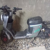 ورحمه الله وبركاته مرخصة مدير الكروب. دراجه ار 9 البيع موديل 2025 . بي...