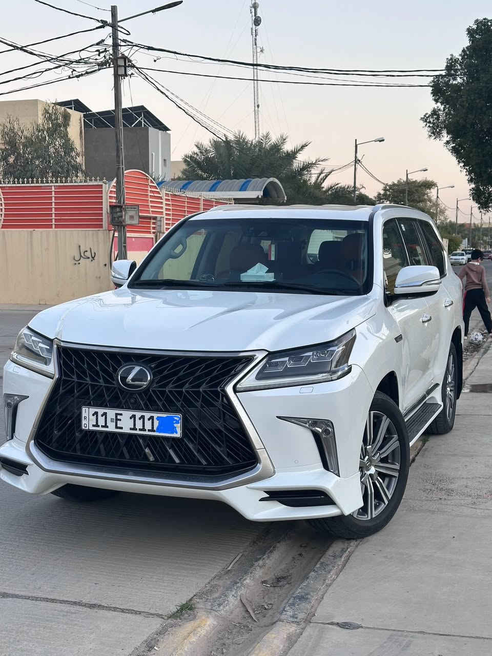 لكزس مديل 2017.
مكفولة ماشية 106 اعلى فئة بل لكزيس

بريمية كشنات مشمشي فتح بل سقف

هيدروليك فول كمرات وحساسات 

رقم السياره حلو مميز نمره بغداد

للاستفسار ***********
