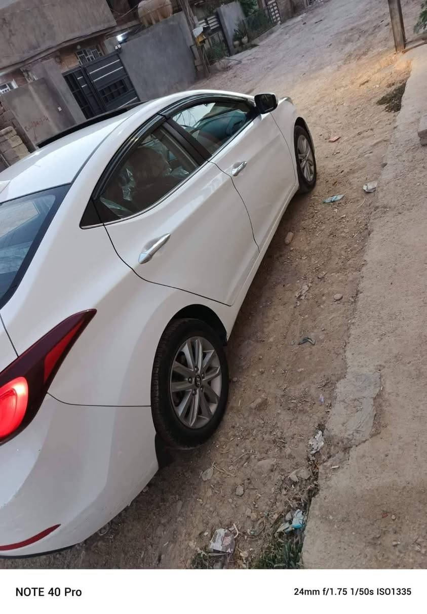 السلام عليكم
النترا 2016 خليجي فول عدا البصمة
كير ومحرك مكفول ماشية 133 ألف 
بيهة ضعف بالتبريد سبب الفريز 
بيهة جاملغ صفحة السائق رش بدون صبغ
وشبر بقبق الجنطة الباقي مكفول فقط تكحيلات
السنوية باسمي رقم انكليزي مميز سنوية وهزة ل2030
الواصفات
فتحة سقف اشاير بالمري ومري شفط 3مودات قيادة
ABS
السعر 128وبيهة مجال للشراي تجي وتكلب وتقتنع واني بخدمتك *********** للاتصال
