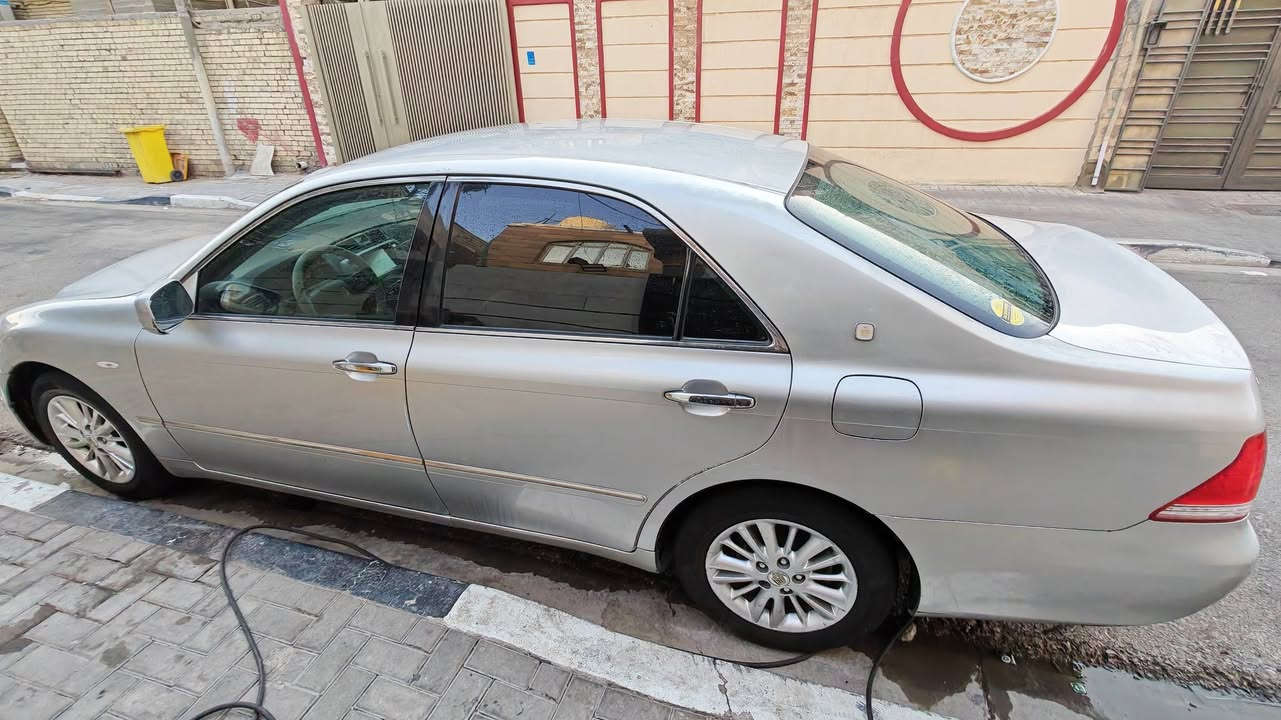 بيييع مستعجل 
كراون شاهينه ادوات كصه جنطه مشتغلينه شغل مضبوط ماناقصها شي السياره ابد 
***********
مكانها بصره 
٣٥$
