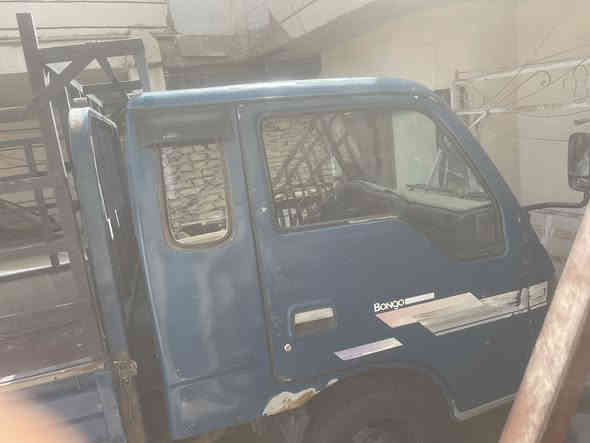 سلام عليكم فونترا ام عيون موديل 2000 قماره قلاب رقم ديالى باسمي تحول ثاني يوم للبيع ب60ورقه او مراوس باحدث وانطي فرق ***********
