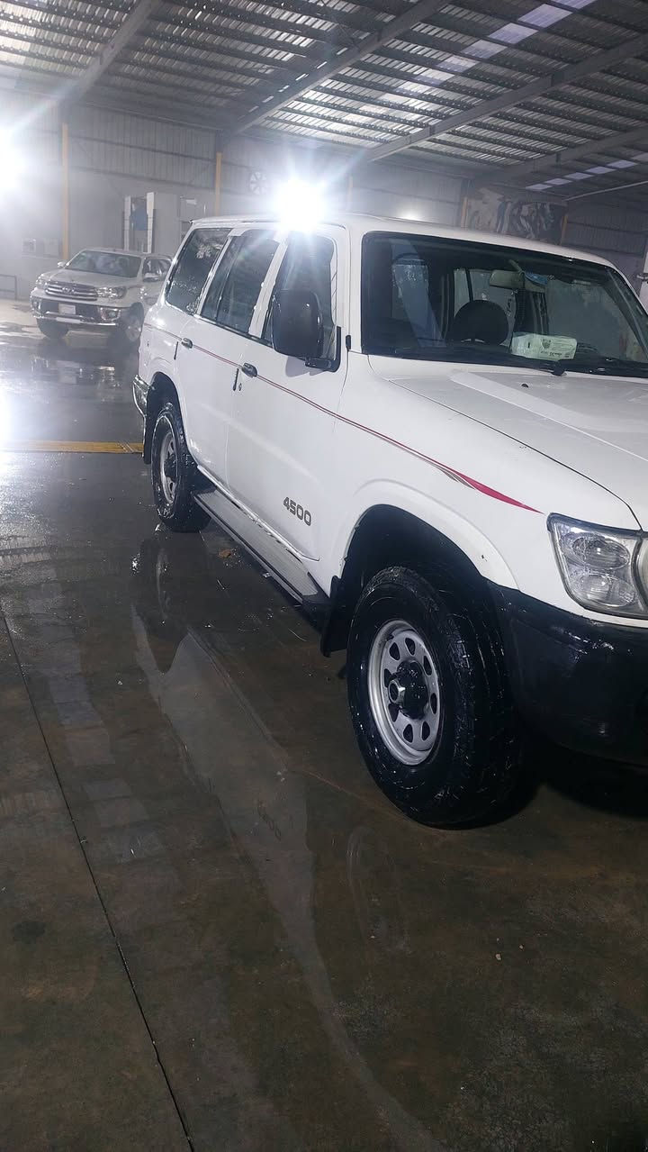 سلام عليكم بترول للبيع مديل 2002 سياره جديده وكامله مابيهه كل نقص ادامه كامله الاستفسار اتصل *********** او مراسله الصفحة
