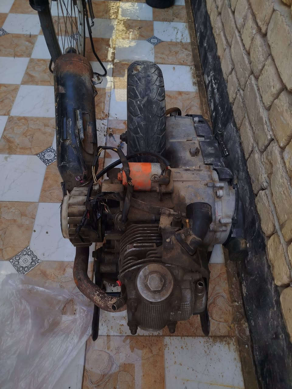 محرك ماكس بوليسي للبيع المحرك يشتغل سلف هندر عوزه بس تجفيته كلاجات  استوني شادهن  المحرك     السعر 75   وبي مجال  التواصل عله الرقم الرصيد *********** عله الوتساب  ***********
