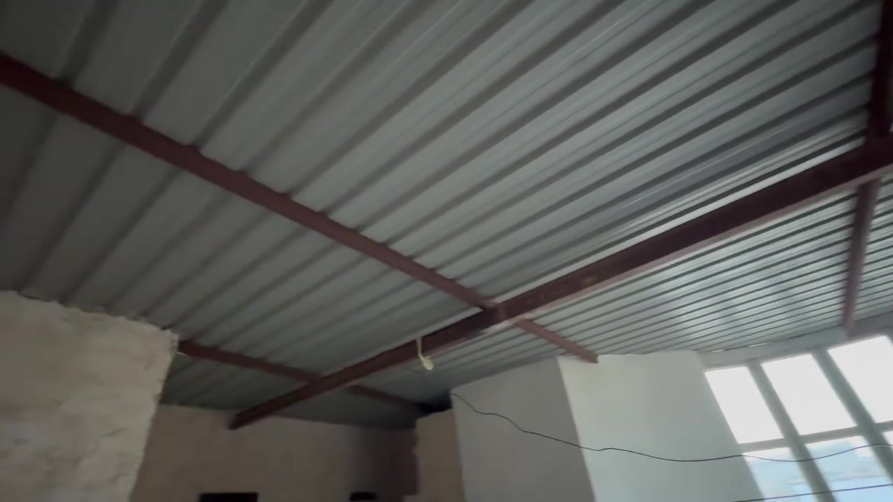 السلام عليكم يوجد كيربي للبيع 5قطع طول 9متر و3قطع طول 7متر مع بوري شخاط مع شيلمانه طول 9متر  ***********
