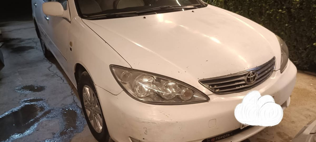 كامري 2006  خليجي رقم بغداد بسمي 
 مكينة 2400 اربعة سلندرv4
صبغ هلال جاملغ خلفي 
تدفئة تبريد شغال جديد 
تخم تاير جديد 
يوجد ملاحظة بسيطة 
***********
فقط على التلفون متواجد
