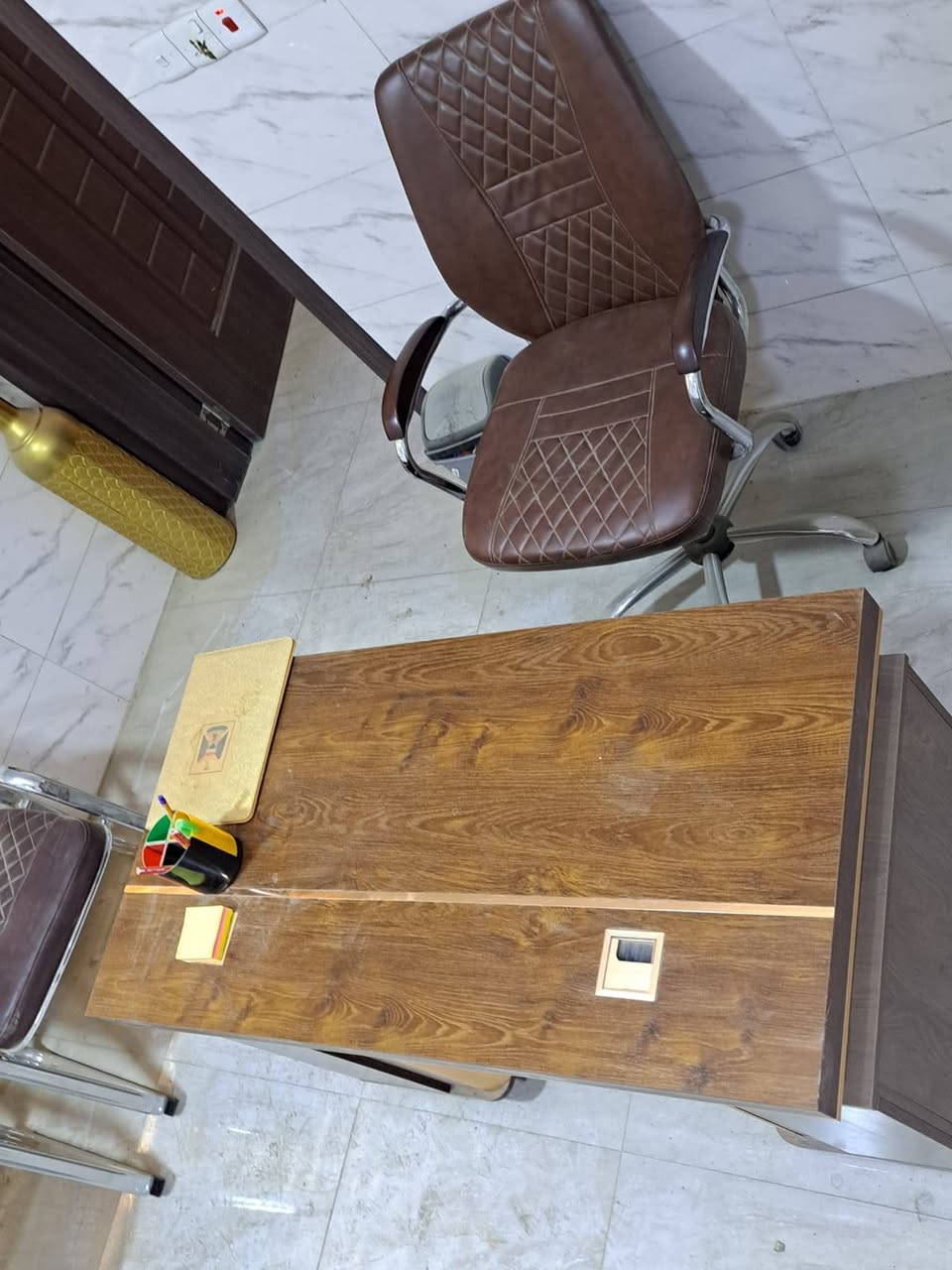 غراض للبيع عنوان بغداد للاستفسار ولاسعار التواصل على ارقم ***********
