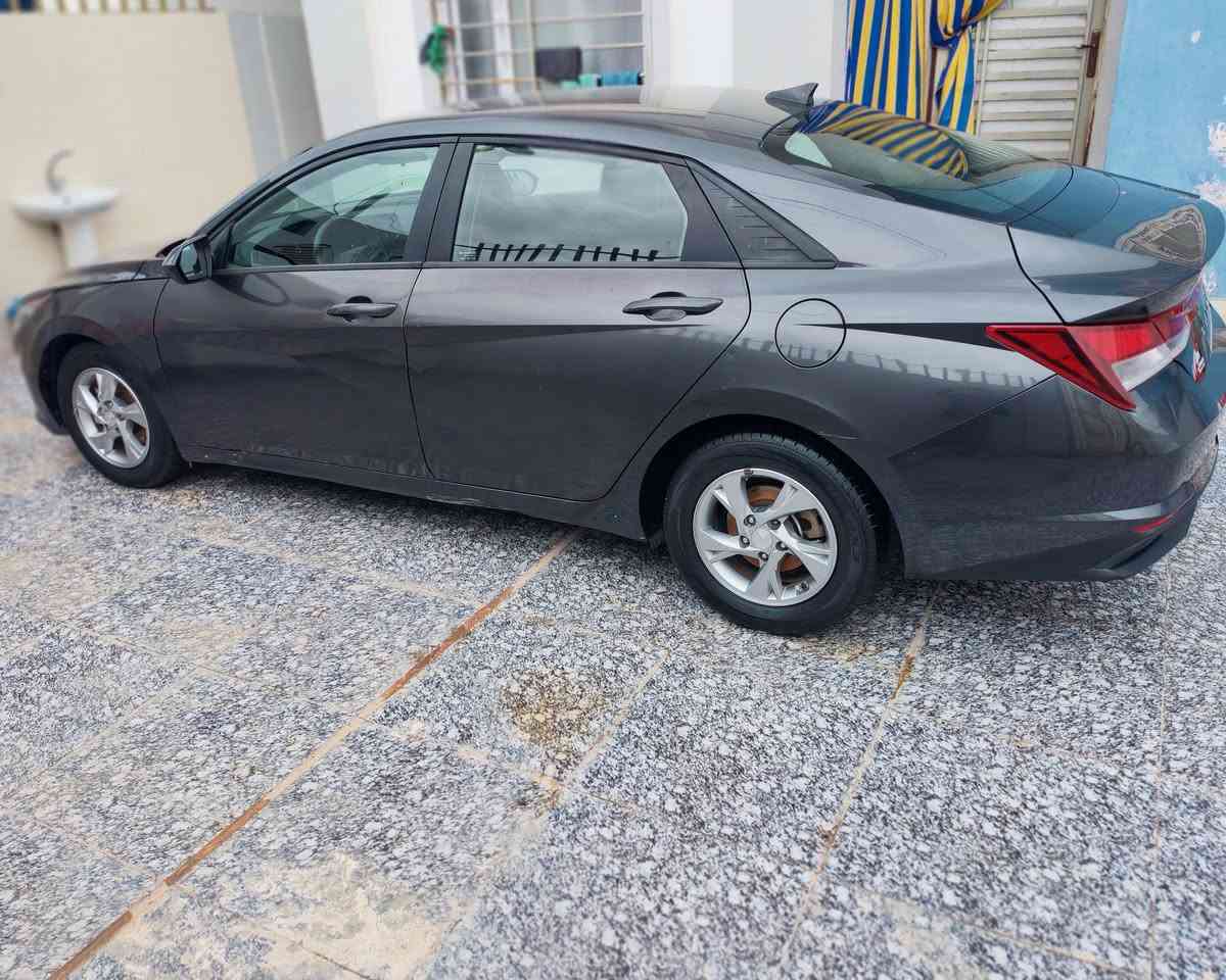 السلام عليكم النترا للبيع 2021 وارد امريكي حادثه بسيط معوقين وكاله عامه بسم المشتري  باقي لها سبعه اشهر مكينه 2000 دوش كير 6 نمرتبريد تدفئه كفاله سياره ماشيه 68 سياره فول كاميرتين حساسات  السعر 130 وبيها مجال المكان السماوه استفسار ***********
