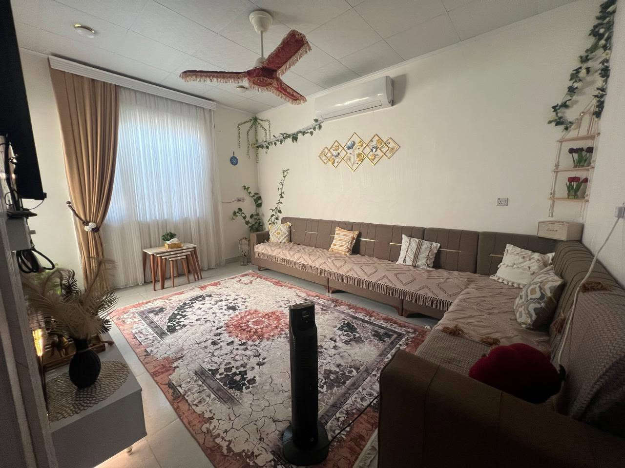 بيت للبيع ب داره كوناره فقط 45 مليون 🔥.
📍~ داره كوناره فرع معمل ماء كلات
                             
البيت يحتوي عل غرفتين وصاله ومطبخ  واستقبال والمساحه 75 متر مربع 
للتواصل ***********
