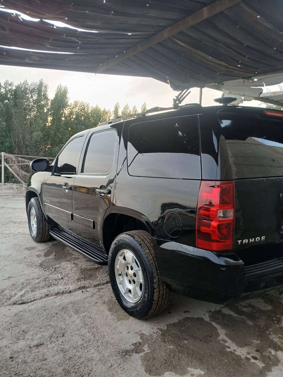 السلام عليكم سياره تاهو 12دخول جديد كفاله من الكص وحادث بيها بس جاملغ جهت السايق 
كير محرك بلكارتون حداديه بلكاتون كله علبلاد
السياره LT 
خير من الله تخم تاير بلجيس سبير بلجيس 
السياره برغي ماعيزها كبل للشارع 
السعر ٩٠ بيها مجال 
مكاني حله 
***********
