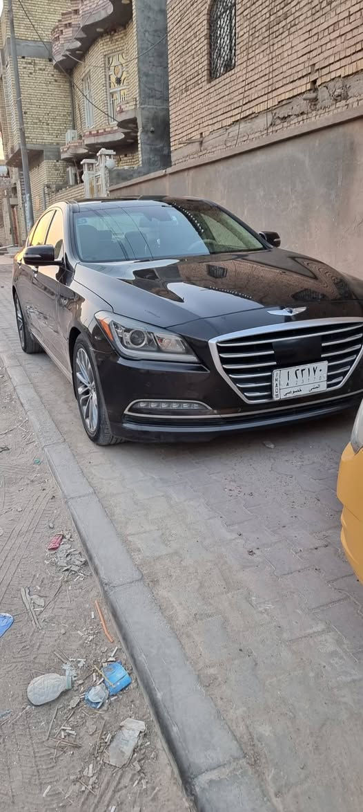 السلام عليكم جينسيز موديل 2015 بدون حادث مشروع وطني رقم مثنى العداد 71 الف وارد امريكي محرك كير مامفتوح السياره فتحت سقف نقطه عمياء تراكشن رادارات مثبت سرعه مانع تصادم وكثر من الاوبشنات لايعني ذكرها داخل بيج فيها شروط بسيطه  وبارد قليل بيع فقط 170$ورقه وبيه مجال المكان ميسان ومن الله التوفيق. ***********.
