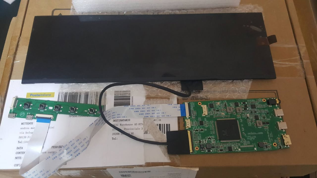 سلام عليكم شاشة غريبة حجم كبير لو 14 او 13 انج مستطيلة  والدقة اعتقد 4k ماعرف مديلة متوفر توصيل


**إذا كنت صاحب هذا الإعلان وتريد حذفه لأي سبب، رجاءا أرسل رسالة إلى الدعم الفني**