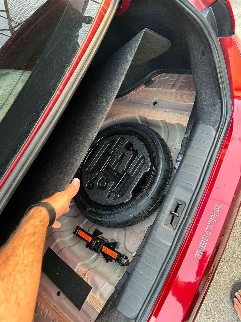 السلام عليكم سنترا موديل ٢٢ حره رايدها ١٢٥ وبيها مجال رقم صاحبها +964 771 161 9977 السياره فول مكلف ب النشر اني
