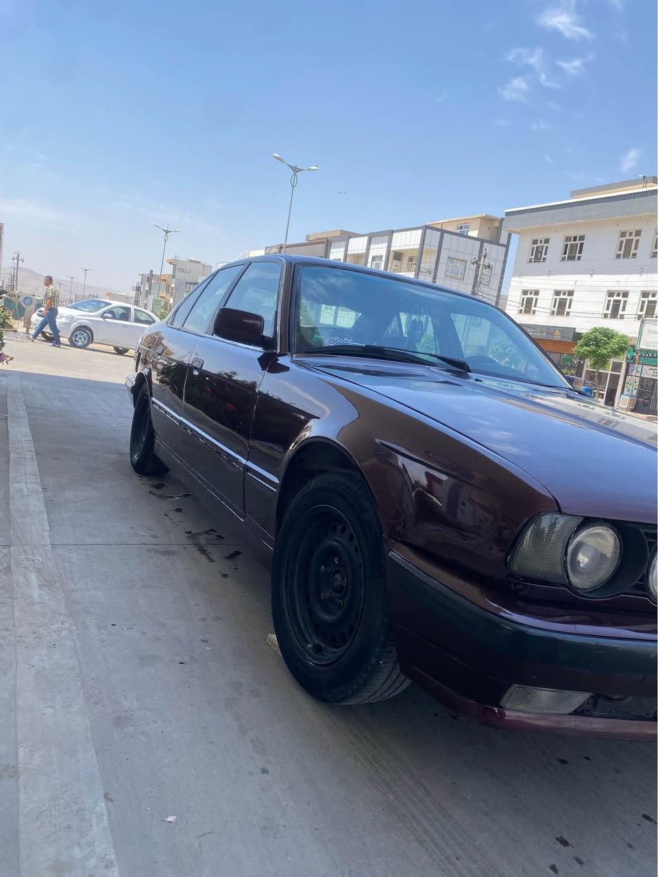 سڵاو هاوڕێیان 
BMW 1991🇩🇪
٥٢٠ گێڕعادی لەقوتی خۆی بێزارە📌
ئاڕم پلاسیکی دهۆک ئاڕم و ئەوەلیات و دوبارە بەشەرت.!
تەبرید❄️
پاوەر دوو جام کارەبا✅
قفڵ مەرکەزی♻️
لایت ئەڵقە و ناو ڕەش💡
سەیارەکە ئی ماڵی خۆمە مەعرەز نیە⚜️
کامل تازە بۆیاخم کردوە بۆ جوانی❗️
کامل سێرفس کراوە ڕۆن و پلاک سەربستۆن و وەلف✅
کلاج و عەینەی لۆکی بۆ بەسراوە⚠️
تێر مەسرەفم کردوە سەیارەکە📎
وەرە فەحس و تەرای پێ بە ١٠ وەستا بێنە سەری🔰
ڕەحمەتی خواو لێبێت لەچات معامەلە ناکرێت تەلەفون کە خزمەتت ئەکەم پارەی علوجێکە.
٢٨💵وەرەقە و معامەلەیکی برایانەی تیایە..
ژم:***********
ژم:***********
زەڕوری پارەم بۆیە ئەیفرۆشم ئاڵ و گۆڕو قەرزم نیە!!

ئەدمین.❤️ السليمانية, العراق
