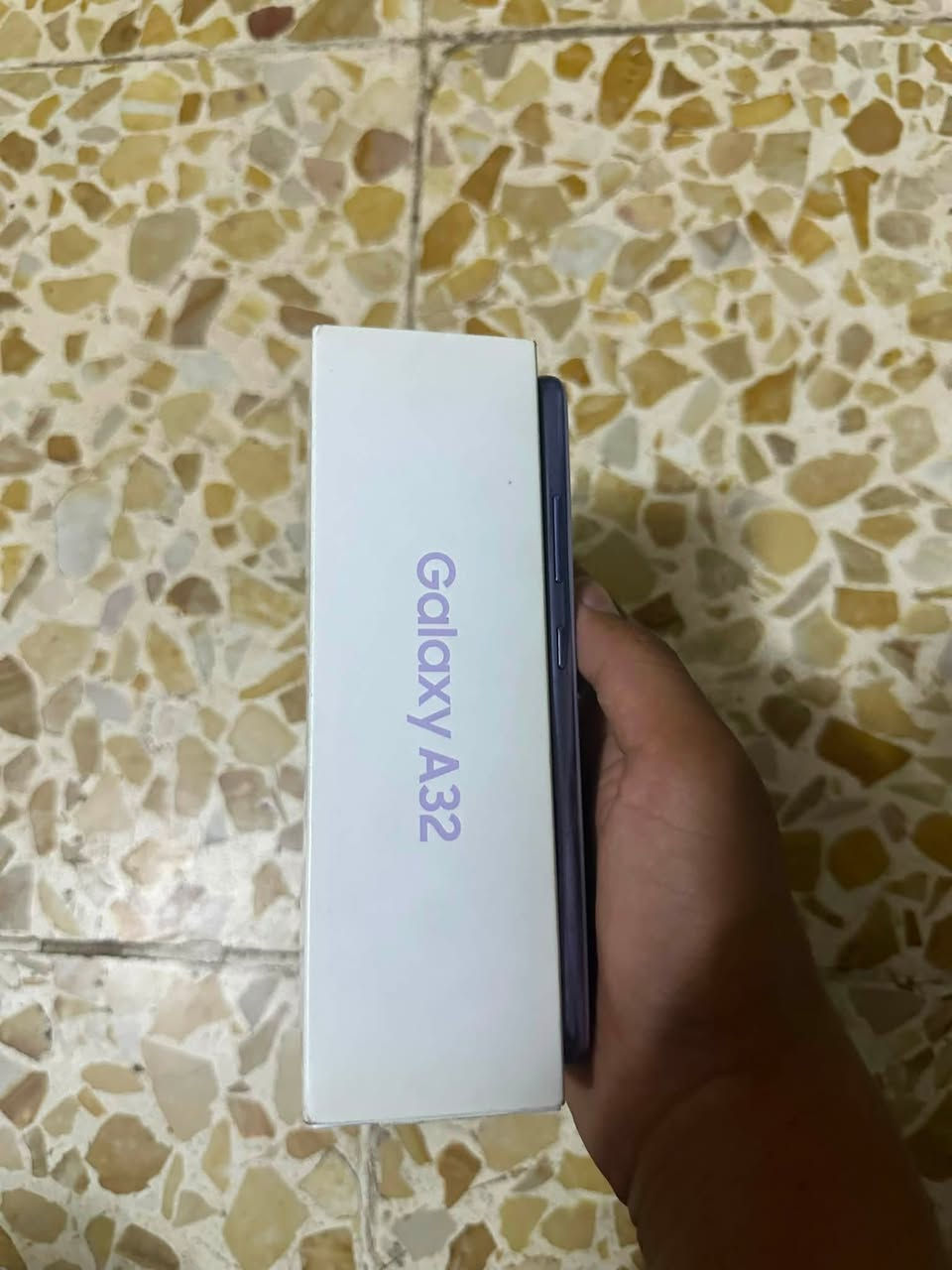 السلام عليكم سامسونك اي 32جهاز نضافه 90بل100نضيف جدً ويا كارتونه او كيبل شحن ذاكره ١٢٨توصيل ماكو سعر 140بي مجال بصيط حك جيه مكاني بغداد معامل الباوية للستفسار واتس ***********
