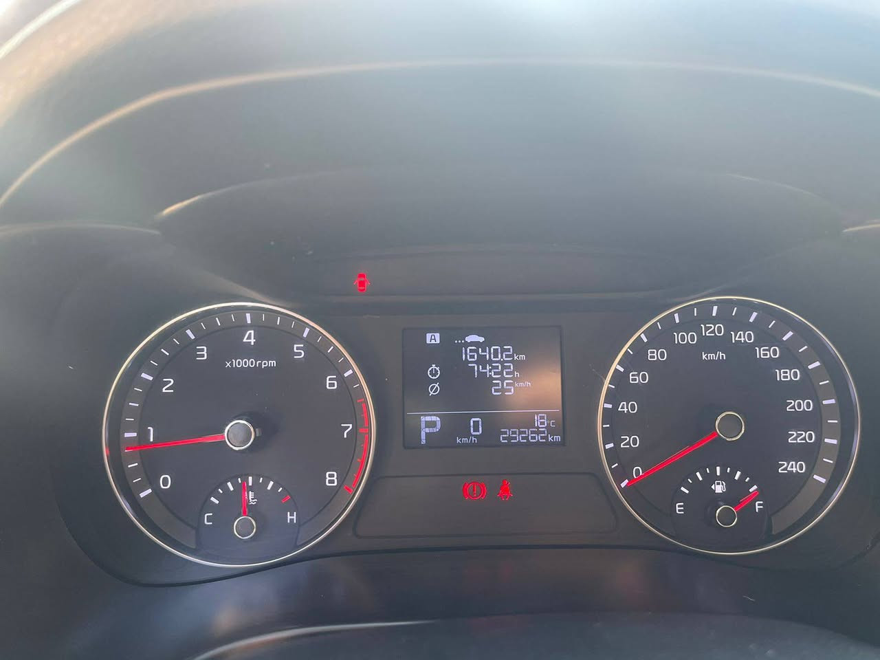 السلام عليكم سيراتو للبيع فقط ما اراوس سياره بسمي اخوان سياره مكفولة كفاله ما عده بيه بارد فقط حساسات  خلفيه تخم تاير سياره على يدي مكان بل حارثيه سياره رقم بغداد بسمي //// ١٨٠ بيه مجال قليل
*********** وساب 
اخوان لا طبوان خاص خاص وساب او تصال
