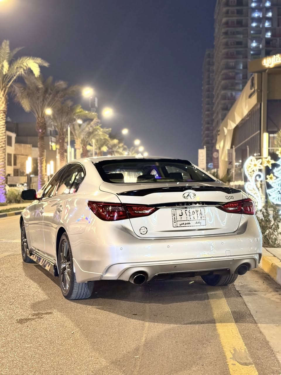 السلام عليكم
للبيع

 Q50 
موديل 2018
3.0 تون تيربو
حادث موجود بالصور السياره امبدل قطعتين نفس اللون يعني ولا قطعه صبغ  
ايرياك كشن عكس سايق فقط
⭕️الموصفات⭕️
فتحه 
بصمه 
تشغيل عن بعد
رادار وتوقف ذاتي
مثبت سرعه
كامره360
كيجات شاشه
تدفئه كشنات
تبريد قطعتين
كشنات كهرباء
5 وضعيات قياده 
وباقي المواصفات معروفه
***********للستفسار
