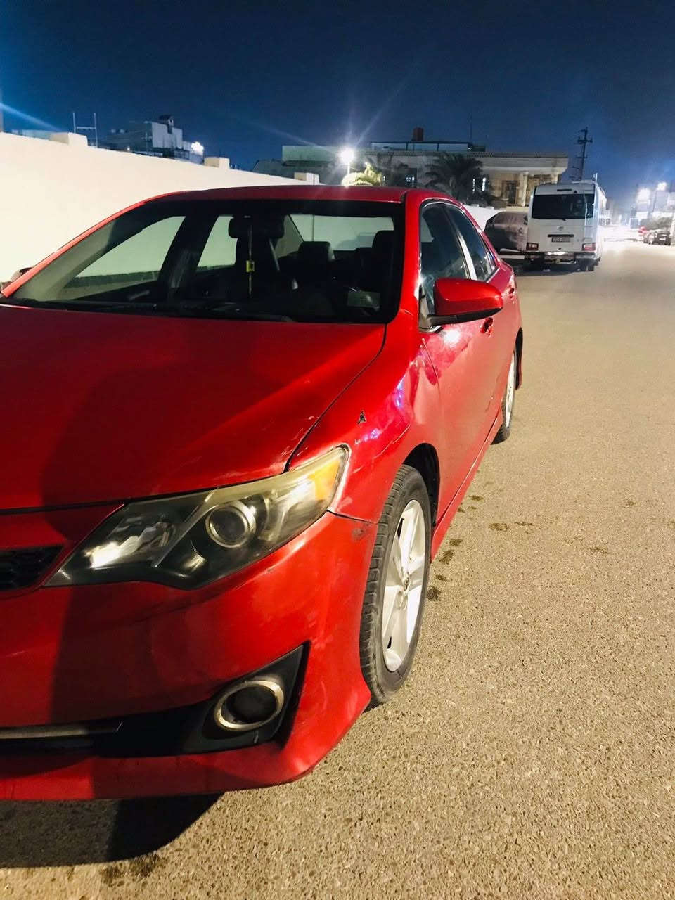 تويوتا كامري ٢٠١٣ se فول مواصفات ما عدا فتحة السقف لون احمر رقم بصرة بأسمي شرط التحويل وارد امريكي  بيها جاملغ مبدل ومصبوغ جهة السايق بدون دواخل ومكان حادث حرق ربع الباب الامامي جهة عكس السايق موضح بالصور  يحتاج صبغ ابيع حزام صبغ 
سعره ب١١٥ وبيه مجال بسيط 
للاستفسار *********** البصرة, العراق
