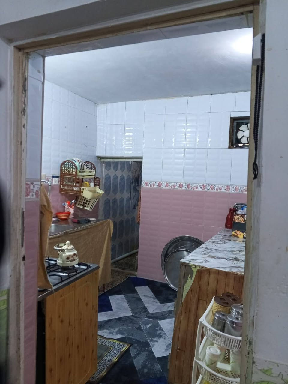 بسم الله 
دار للبيع ١٠٠م طابو زراعي بناء بلوك 
قريب جدا للشارع العام 
قرب معرض ابو هبه للسيارات 
يحتوي غرفه وصاله ومطبخ وصحيات 
بسعر ٤٢


**إذا كنت صاحب هذا الإعلان وتريد حذفه لأي سبب، رجاءا أرسل رسالة إلى الدعم الفني**