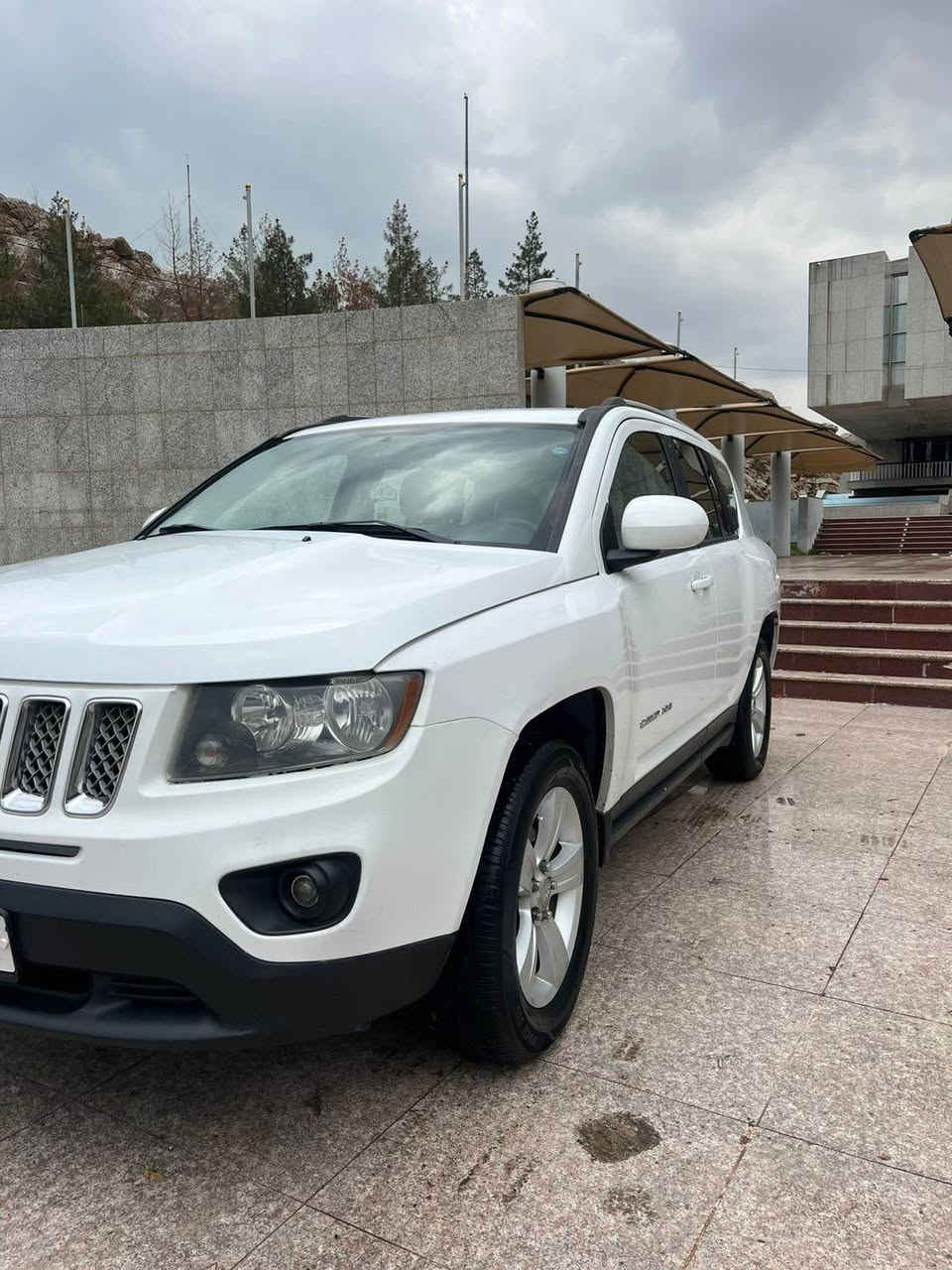 Jeep compass 2016 
مەکینە 20 
کوشن کرێمی
کوشن جڵد
کوشن هیتەر 
Abs
دژە خلیسک
شەغال
تەعدیل سورعە
کلین تایتڵ هیچی پێوەنیە تەنها چەمەلاغی لای سایەق پێنچ پەنجەی کارتە و تەواو
گێڕ و مەکینە بەشەرت نەکراوە 
95 هەزار ڕۆشتوە
سەنەوی تا مانگی 9/2028 نوێیە
کامل سێرڤسی بۆ کراوە ڕۆن و هایدرۆلیکی گێڕی تازە گۆڕاوە شەریکەی mutul 
114 وەرەقە معامەلەیەکی کەمی تیایە
هەموو زانیاریەکانم نوسیوە مشتەری تەلەفۆن بکە یان نامە بنێرە لەخزمەت دام شوێم چواقوڕنە
***********
*********** رانية, السليمانية
