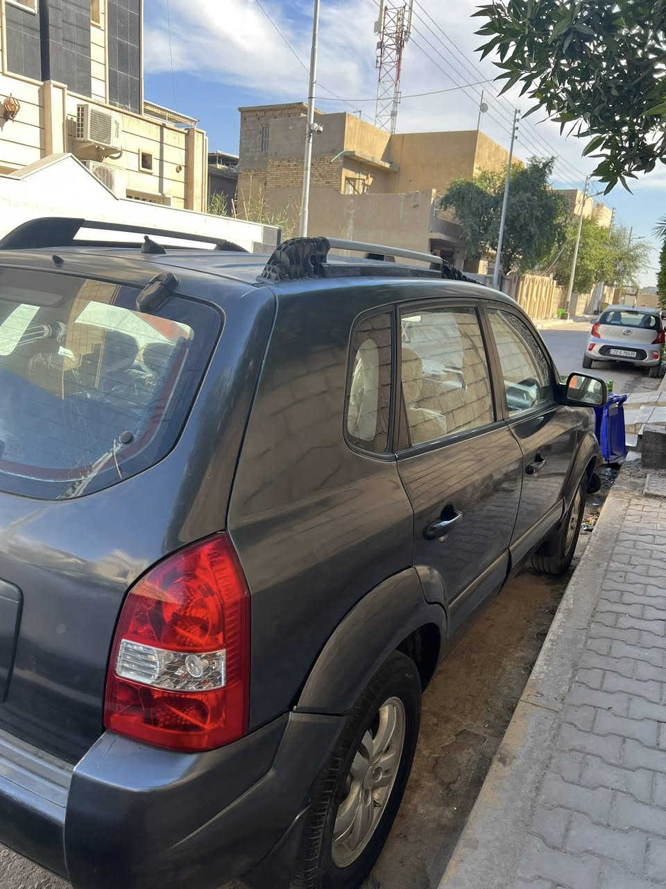 توسان  مديل 2009 فول مواصفات رقم بغداد جديد تحويل ثاني يوم شرط مشروع وطني مكينه وكير جدد حداده جديده تخم تاير دوشمه كشنات كلشي جديد مكفوله من الضربه القويه والعيب الشرعي وارد كوري ما ينكفل من صبغ السعر 90 وبيها مجال فقط اتصال مكلف بالنشر ***********
