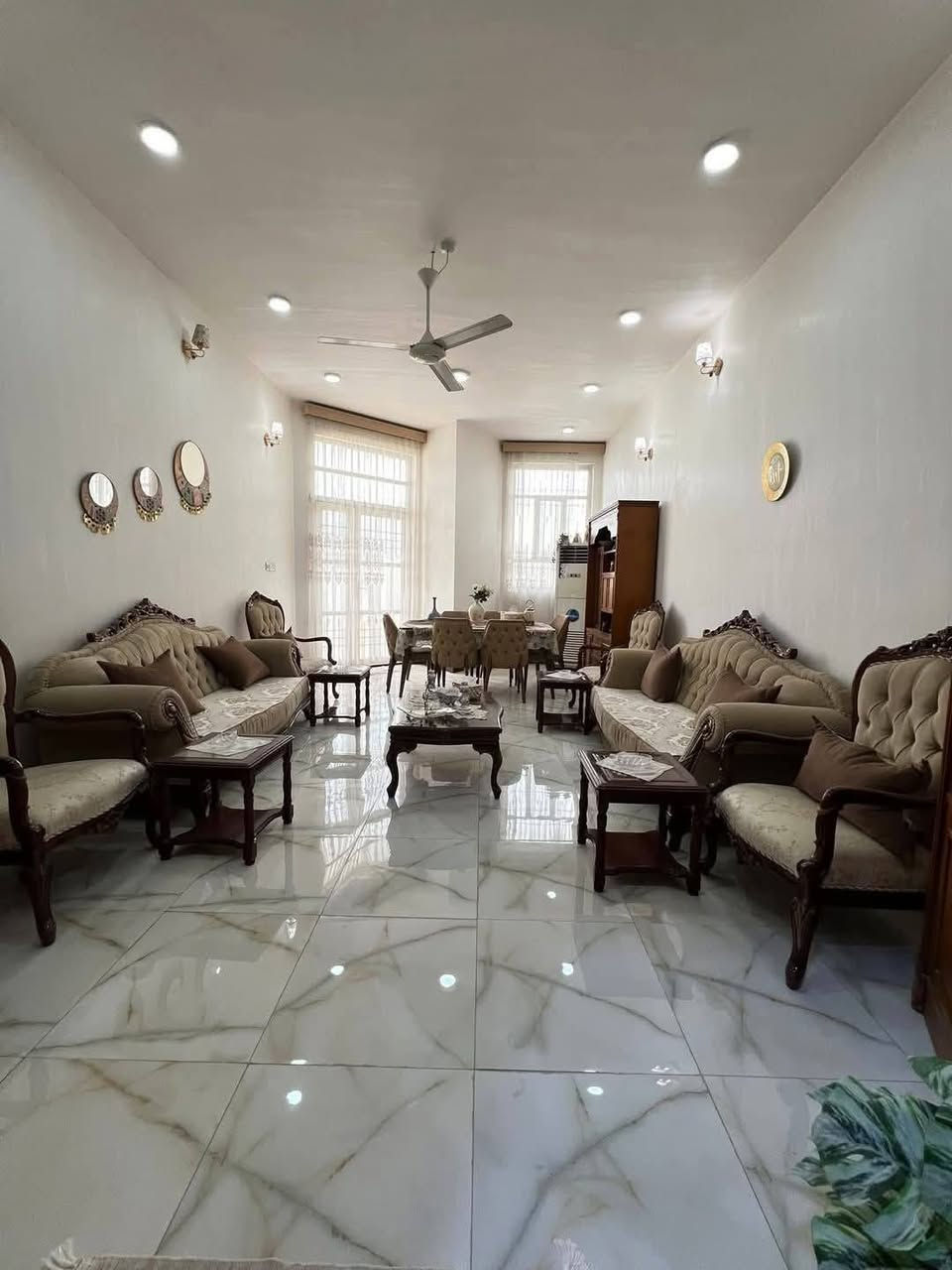 🏠 / دار للبيع مساحه ٢٠٢ م طابو صرف 

            واجهه ٩ م / نزال ٢٢.٥ م 

🧱 بناء حديث درجه أولى 

الطابق الاول / مطبخ . أستقبال . هول . غرفه . مجمع صحيات . كراج . صحيات 

الطابق الثاني / ٣ غرف . هول . مجمع صحيات 

🌍 الموقع / الضباط الأولى قرب مدرسة الحله 

للأستفسار أكثر مراجعة مكتب 
عقارات_أراضي_بابل_الخضراء للمقاولات العامه والتصاميم الهندسية 
شارع ٦٠ .. عمود ٣٠٠ .. مقابل أستدارة علي بقلي 
الشيخ حازم 
وسام محمد 
أبو حيدر / *********** حلة, بابل
