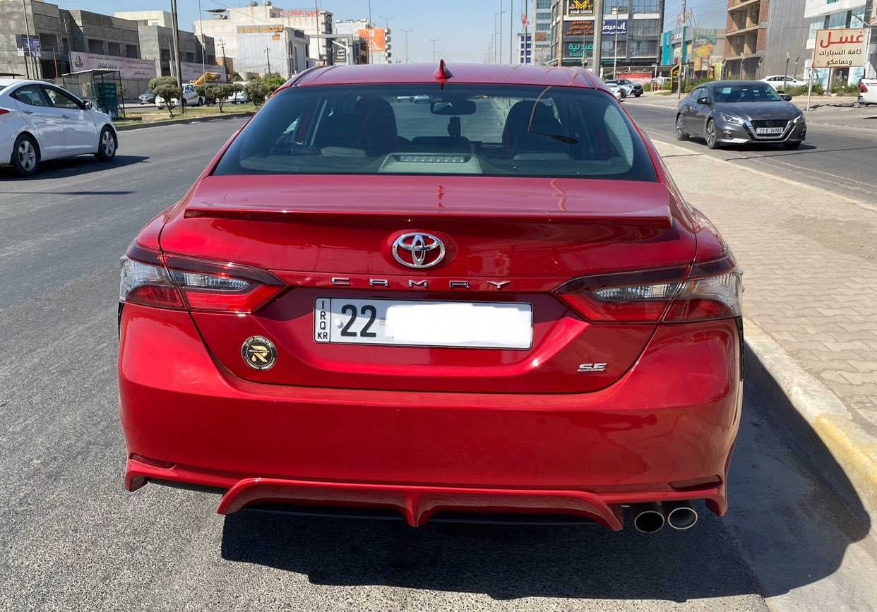 السلام عليكم 
كامري موديل 2022 لون احمر طماطي مميز فئة se بلس فول مواصفات ١/١ وارد كندي رقم اربيل 
المواصفات :
بصمة تشغيل 
فتحة سقف سلايت 
رادار امامي وجانبي وخلفي 
تبريد قطعتين
كامرة خلفية دوارة
كشنات جلد 
الكشنات الأمامية ثنينهم كهرباء 
شاشه حجم كبير 
تحديد مسار 
فول تحكمات ستيرن 
بعد باقي المواصفات معروفه 
المحرك والكير كله بلادي على وضع الشركة
السياره بإسمي شخصياً والسنوية ما منهية
ما ناقصها اي شي نظيفه جداً 
ملاحظة: السياره بيها تبديل باب وجامرلغ امامي بلادي نفس اللون جهة السايق بدون دواخل بدون ايرباك ، كلها بلادي ولا ايرباك طاك بيها حادثها جدا حلو ، واللي يريد صور الحادث يراسلني واتساب 
السعر : 206
رقم الموبايل : ***********
