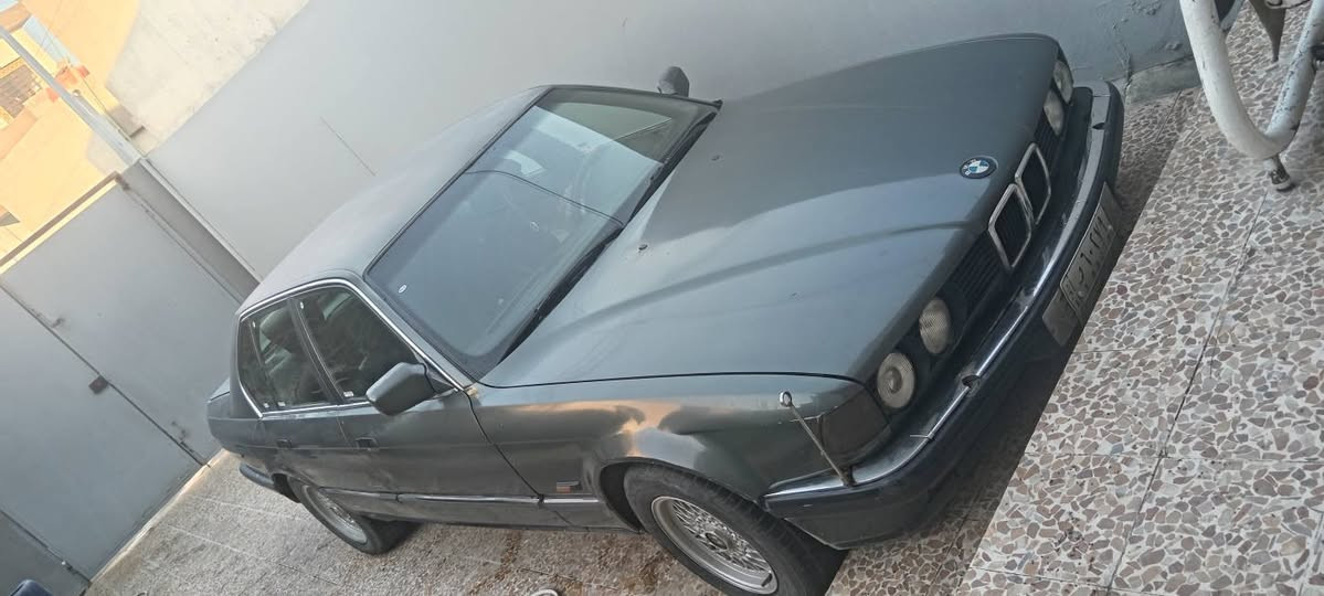 بي ام 735 محرك وكير شرط رقم الماني بأسمي شرط التحويل شعندك احدث عالي خلي مگلوبة بيها ضرر مامشكلة مراوس وانطيك الباقي اقصاد كل شهر 3 ورقات للاستفسار ***********
