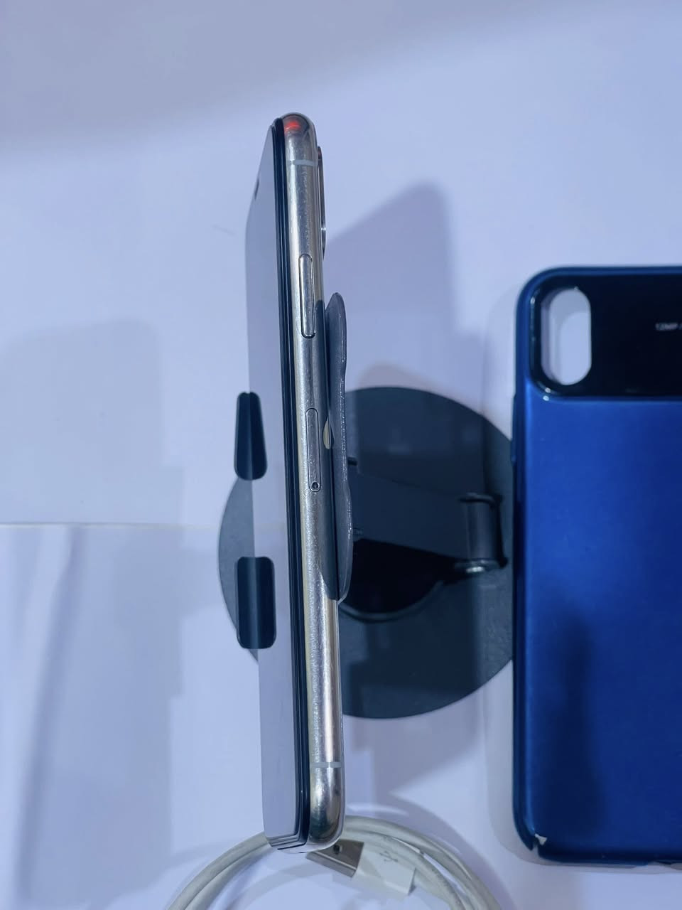 السلام عليكم ايفون X كلش نضيف
لون ابيض ذاكرة 256 بطارية 100‎%‎
مبدل شاشة وكاله +فيس ايدي ميشتغل
ملحقاته كيبل + حافظة فقط سعره مناسب 
175 الف فقط ... بصرة ***********
