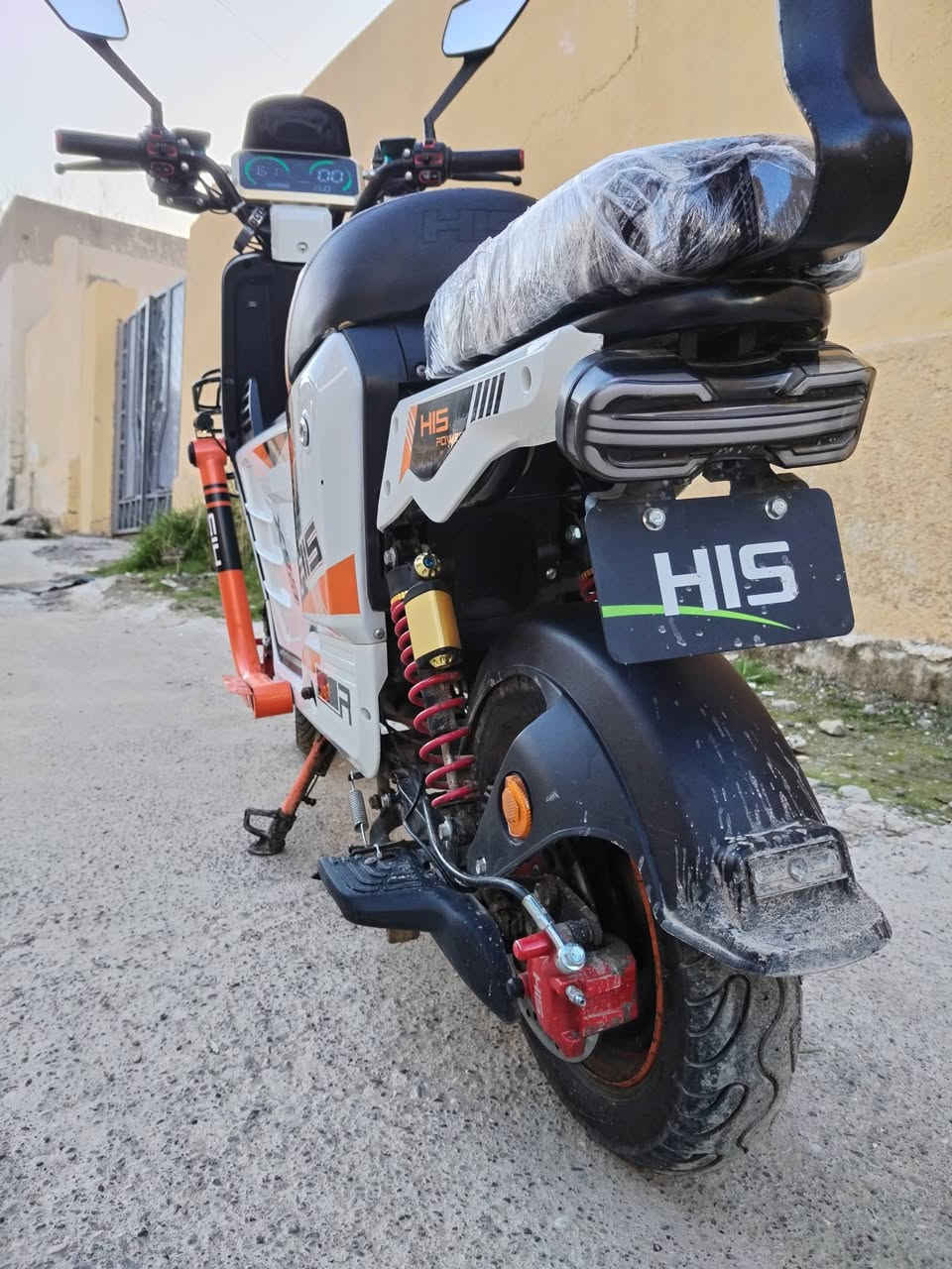 ألسلام وعليكم ماطور شحن X900 شرط كلو شغال وباتريات جداد ماطور نظيف وجديد
السعر 450 وبي مجال


**إذا كنت صاحب هذا الإعلان وتريد حذفه لأي سبب، رجاءا أرسل رسالة إلى الدعم الفني**