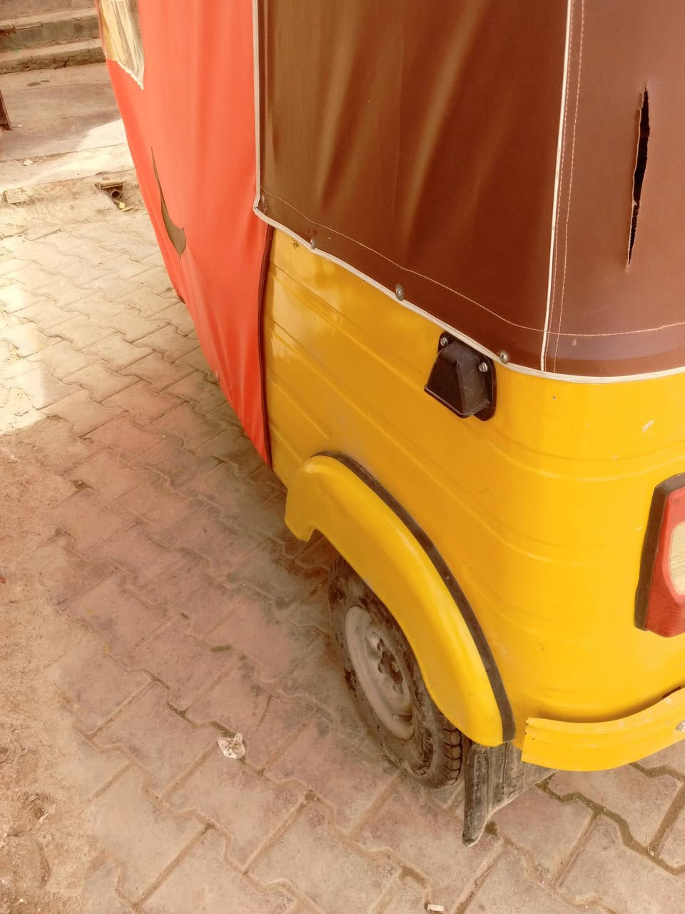 تكتك موديل 19 شهر 11 مصبوغه عام ضرب مال بل لغد مبينه كدام بل صوره  لا تنقيص ولا تبخير سعر 6250 وبيهه مجال قليل  مكان بغداد الشعله ***********
