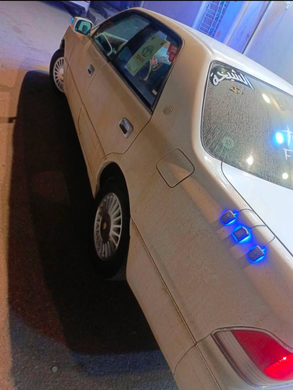 راس ثور موديل 1997 كصة عركجين فقط مكفوله من الكصه الثانيه السياره رقم انبار (باسمي اني راعيها مداور ثاني يوم) فول السياره كشنات كهربائية تبريد خلفي ستيرن كهربائي دمام خلفي سستم سماعات ملكه بيها:: كهربائيات كلها شغاله سياره ستوها معمره غرفة بالايلون بعدها جديده غرفة جنطه هم جديده سياره بيها ضربات ومعمره تجي وتشوف وتقتنع وتدلل حداديه 50% مكينه 3000 فيفيتي  جديده السعر77 وبيها مجال:: المكان كوفه حي ميسان ***********
