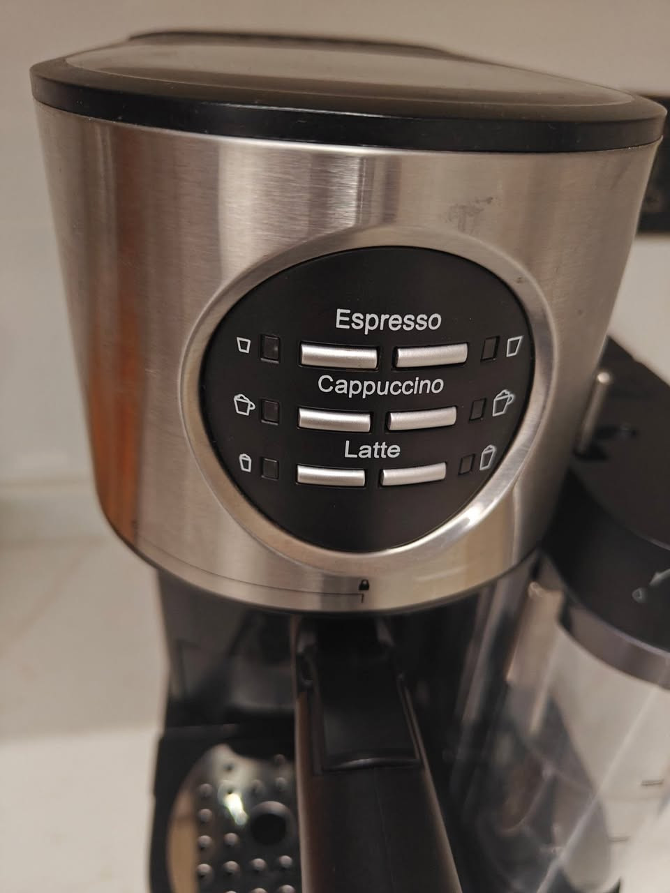 مكانه اسبريسو للبيع اشتريته ومستخدمتها 
جديده لوك


**إذا كنت صاحب هذا الإعلان وتريد حذفه لأي سبب، رجاءا أرسل رسالة إلى الدعم الفني**